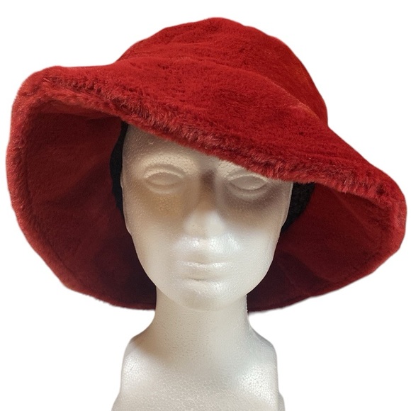 Sprigs Faux Fur Fleece Lined Adjustable Hat - Picture 2 of 7